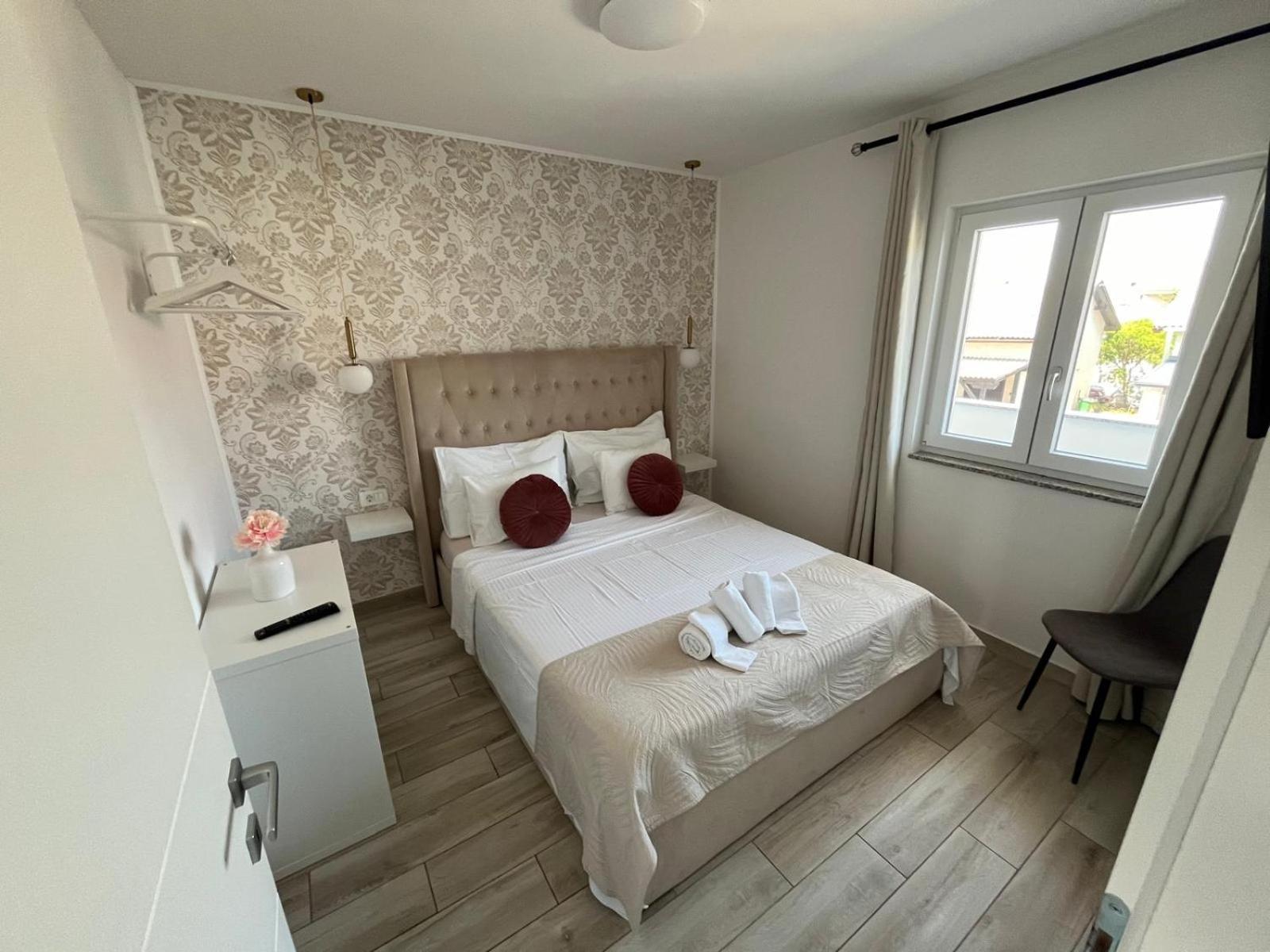B&B Bloom Apartments Vir Exterior foto