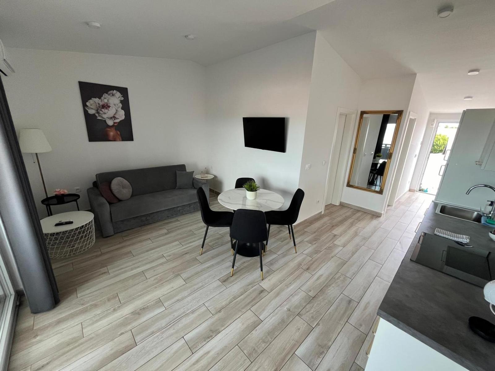 B&B Bloom Apartments Vir Exterior foto